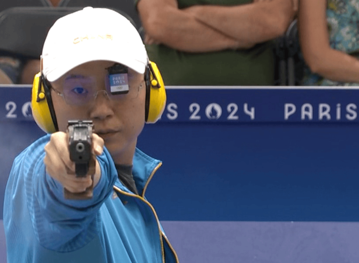 射击女选手稳扎稳打取得胜利的简单介绍