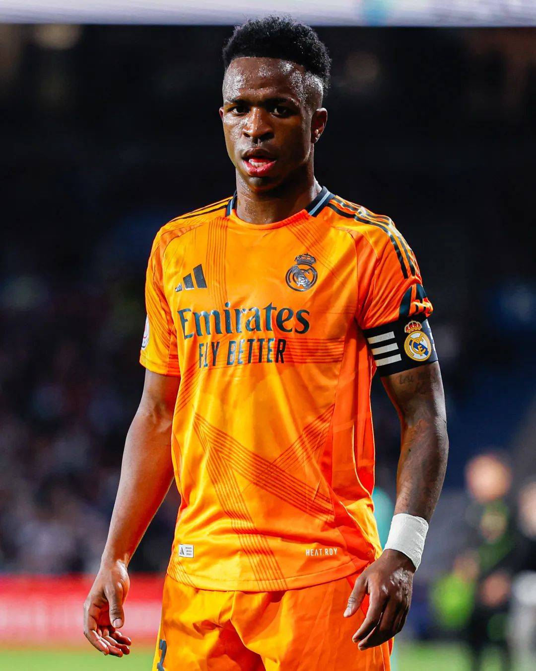 荷兰球员表现出众,奉献制胜球 荷兰球员表现出众,奉献制胜球