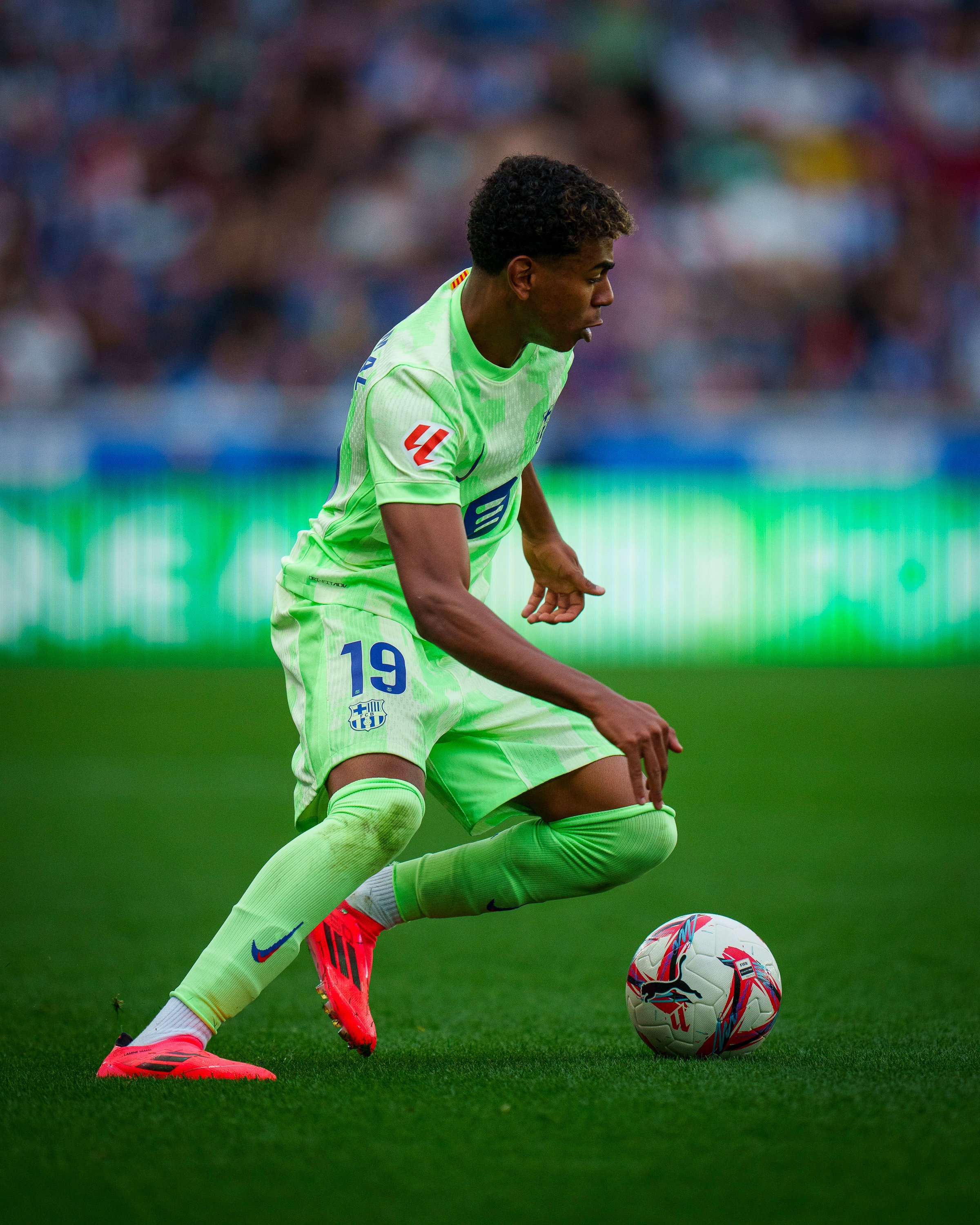 开云平台-阿拉维斯客场惨败，遭遇连败厄运