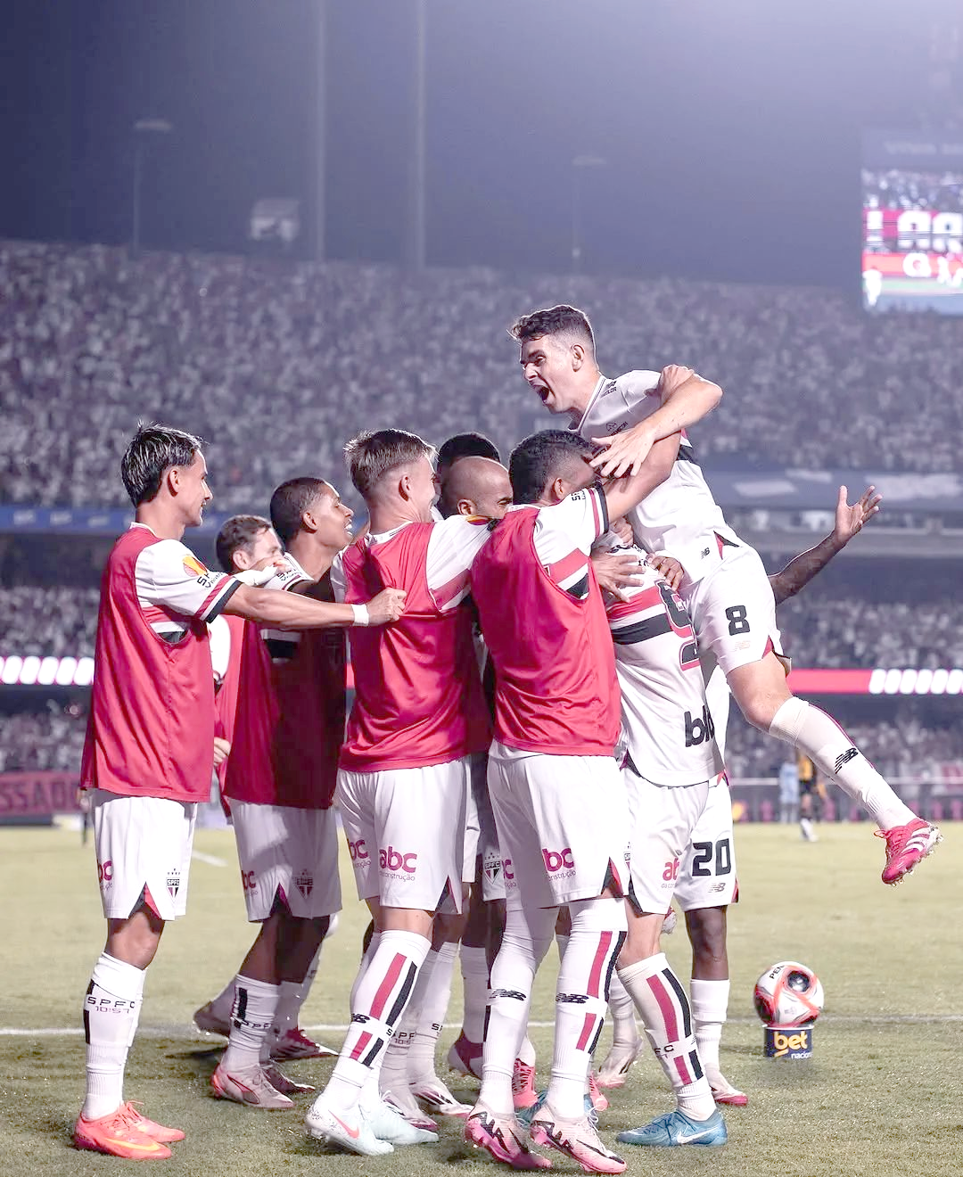 保加利亚队逆袭巴西,晋级欧洲杯四强赛 保加利亚队逆袭巴西,晋级欧洲杯四强赛